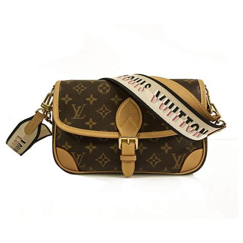 louis vuitton rectangular shoulder bag|louis vuitton detachable shoulder bags.